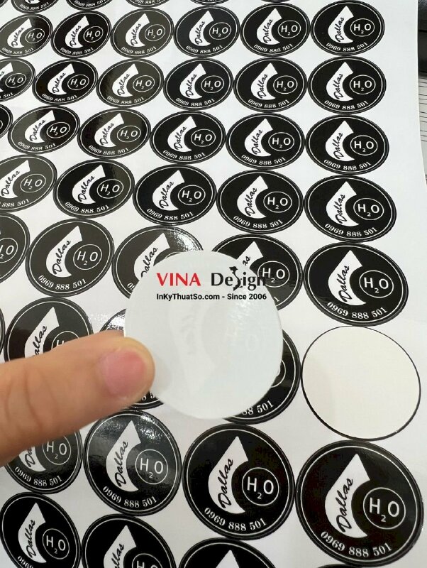 In tem dán hộp bánh, tem decal sữa tròn đường kính 3.5cm - VND469