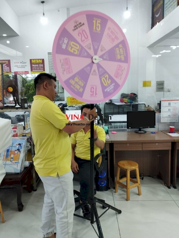 Vòng quay may mắn chân sắt xếp gọn, tháo lắp được - VND233