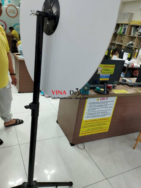 Vòng quay may mắn chân sắt xếp gọn, tháo lắp được - VND233