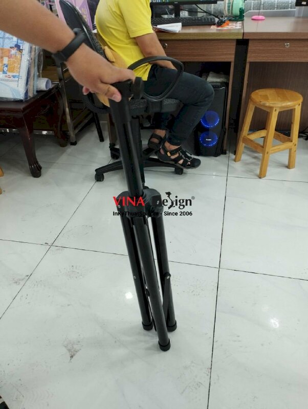 Vòng quay may mắn chân sắt xếp gọn, tháo lắp được - VND233