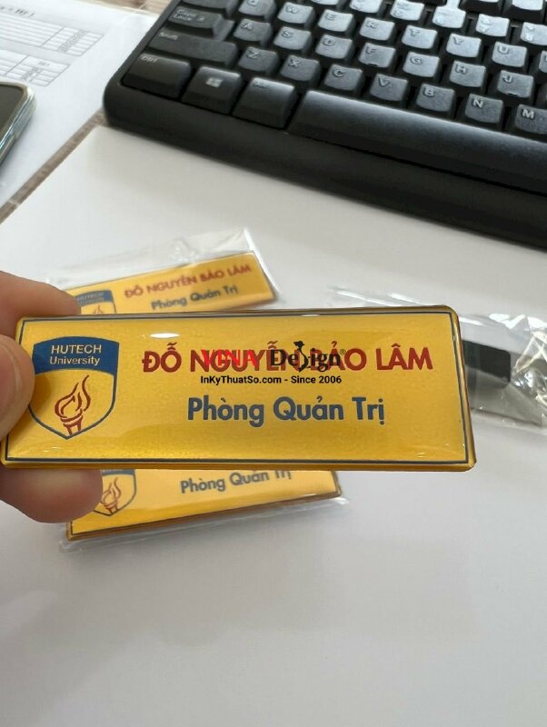 Bảng tên nhựa đổ keo gắn nam châm - VND02