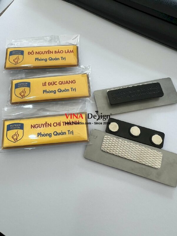 Bảng tên nhựa đổ keo gắn nam châm - VND02