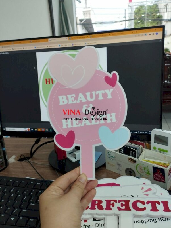 In hashtag cầm tay nhãn hàng - VND23