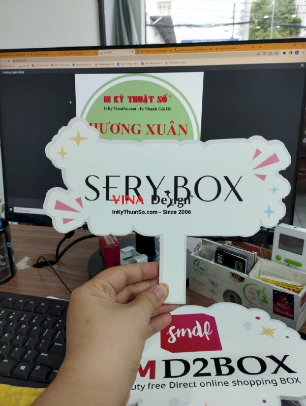 In hashtag cầm tay nhãn hàng - VND23