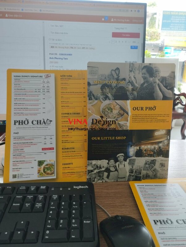 In menu quán phở song ngữ Anh - Việt dạng tấm nhựa cầm tay A5 - VND88