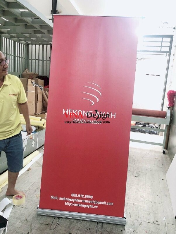 In poster standee banner cuốn - VND72