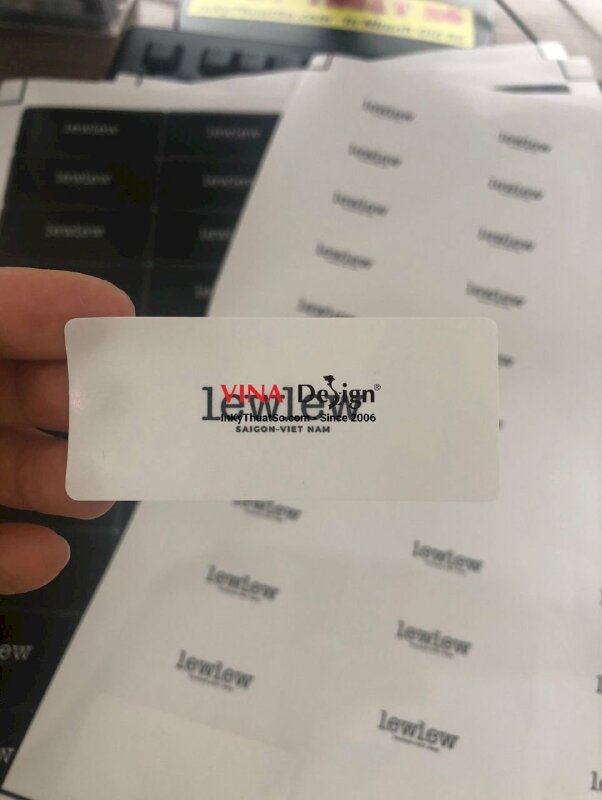 In tem decal sữa logo thương hiệu áo thun thời trang dán túi giấy - VND87