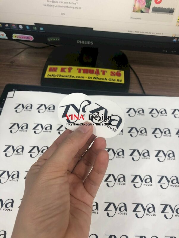 In tem logo sticker nhãn hàng nước hoa - VND63