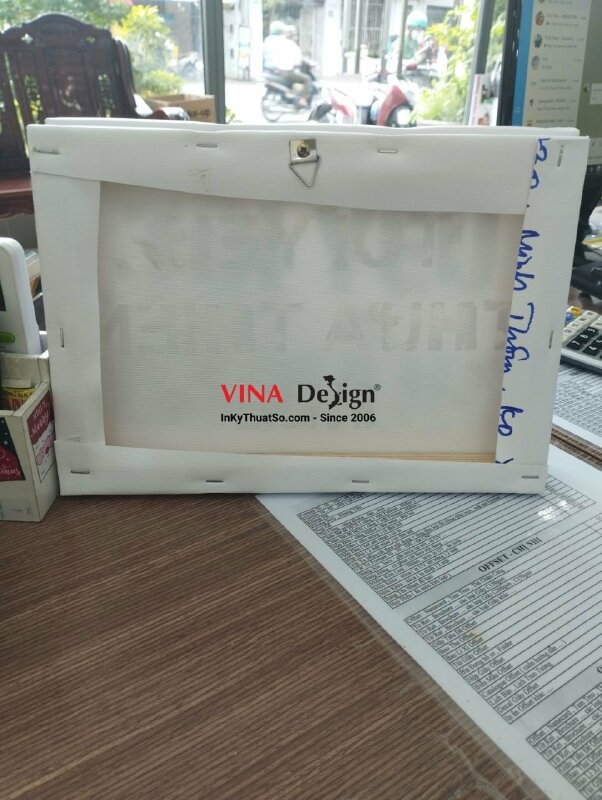 In tranh Canvas đóng khung theo yêu cầu - VND11