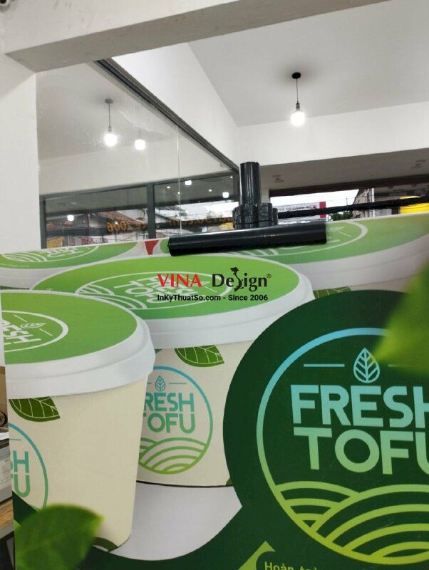 In poster bìa cứng dựng standee chân đứng - VND50