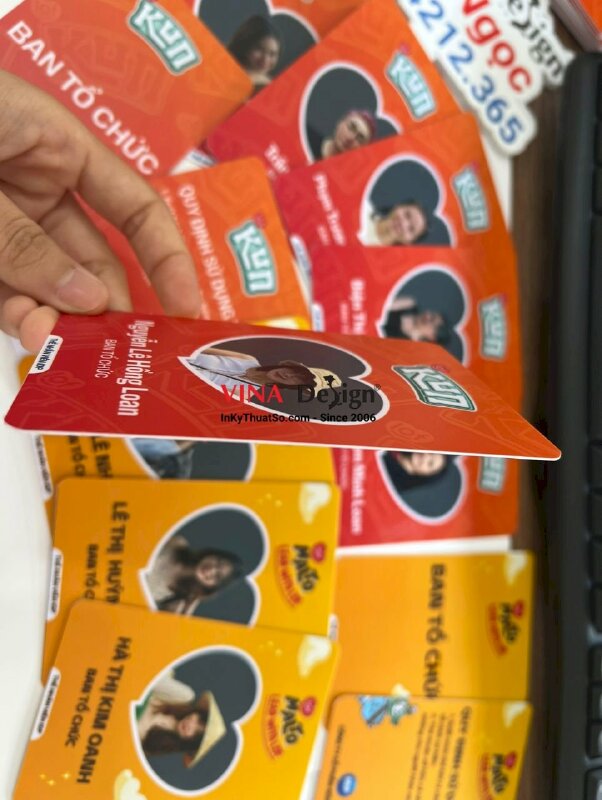 In thẻ nhựa ban tổ chức sự kiện công ty - VND342