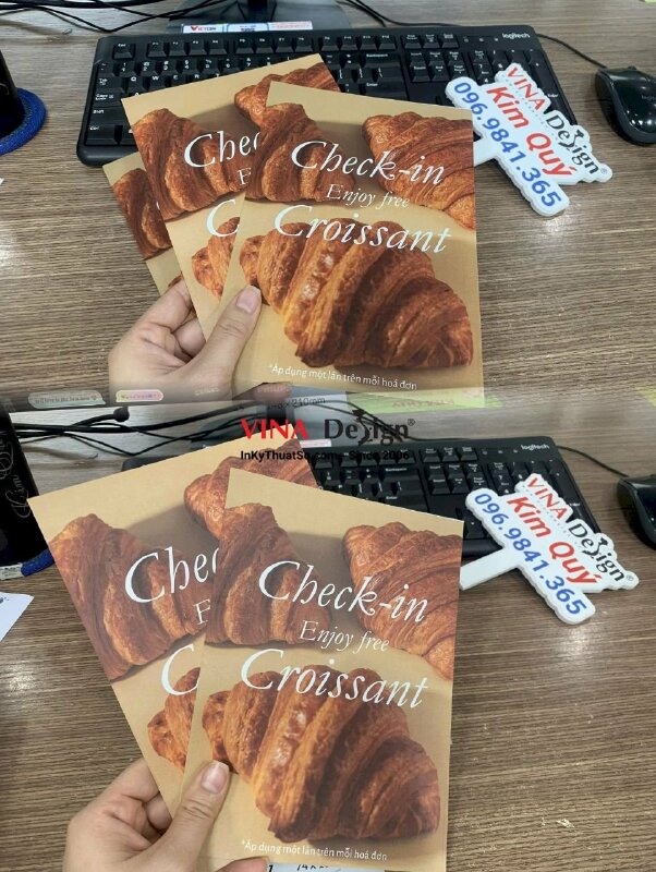 In tờ rơi khuyến mãi chương trình check-in và nhận quà miễn phí tại tiệm bánh - VND458
