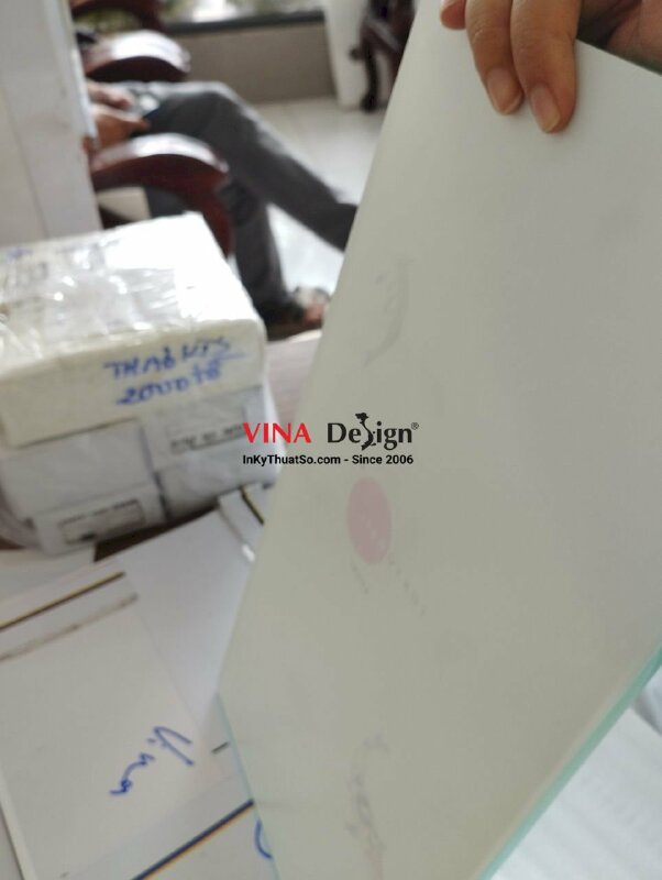 In tranh trên kính cường lực, in UV lên kính - VND212