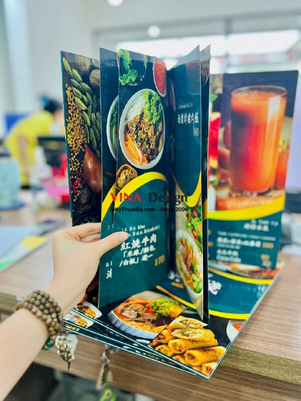 In menu quán phở song ngữ Việt - Trung - VND46